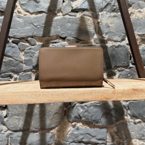 Chanel Brown Caviar Zip Compact French Purse Wallet - Picture 4 of 16